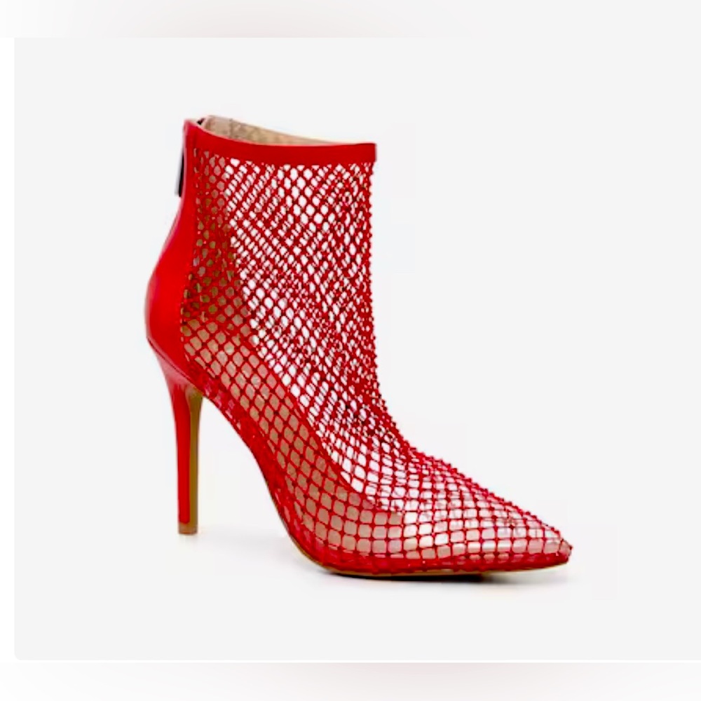 Brand new Charles by Charles David pursue bootie